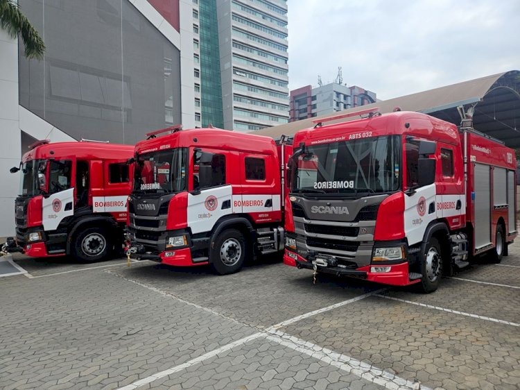 Corpo de Bombeiros recebe novas viaturas de combate a incêndio, ambulâncias e caminhões para Defesa Civil