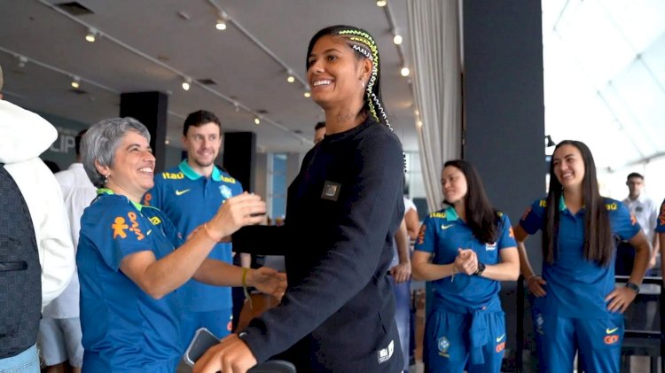 Seleção brasileira feminina já está no ES para jogos contra a Colômbia