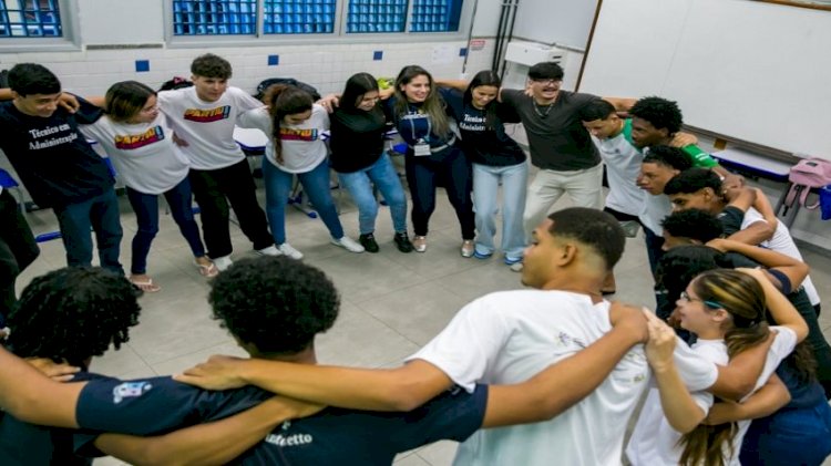 Público jovem de Aracruz em busca do primeiro emprego recebeu projeto ‘Partiu Trabalho 2’