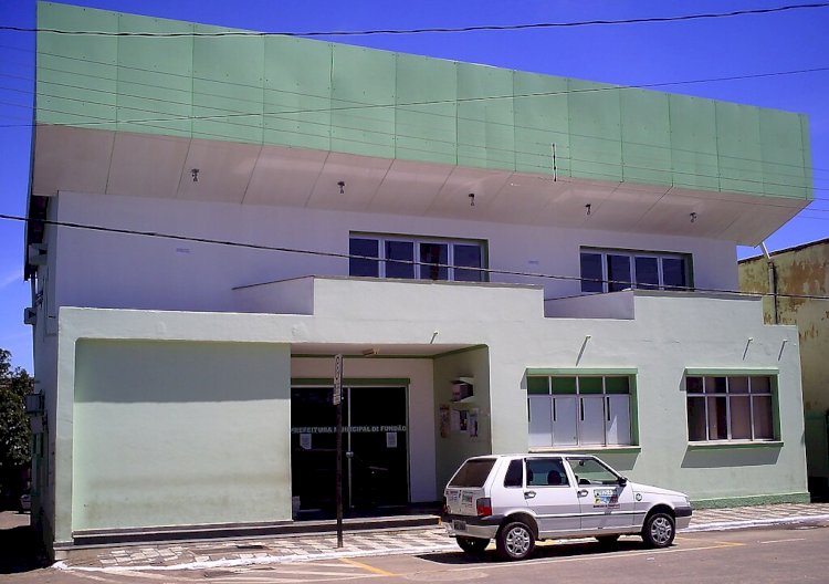 Fundão anuncia reajuste no ticket e no salário para servidores a partir de 1° de junho