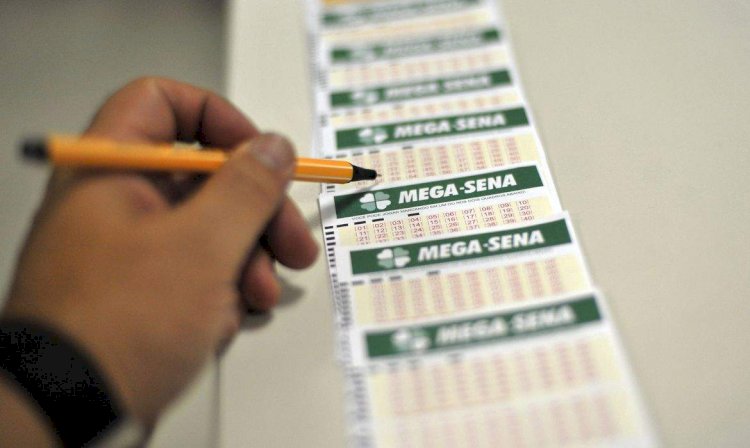 Mega-Sena acumula e duas apostas do ES fazem a quina