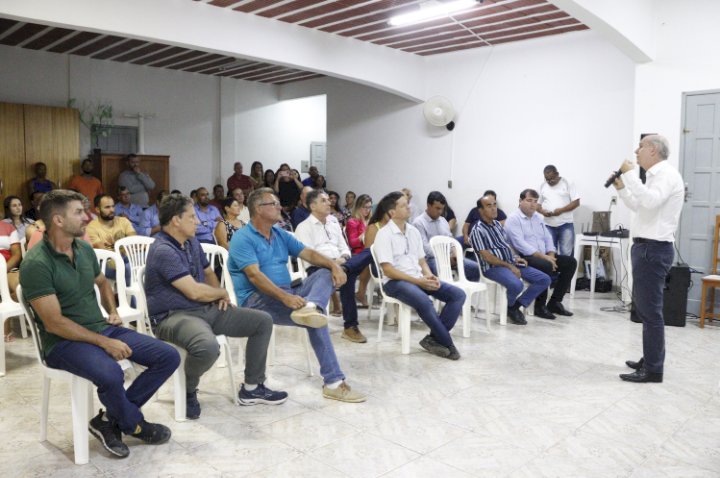 Ordem de serviço para o início das obras de Interligação do Sistema de Esgotamento Sanitário de Jacupemba é assinado