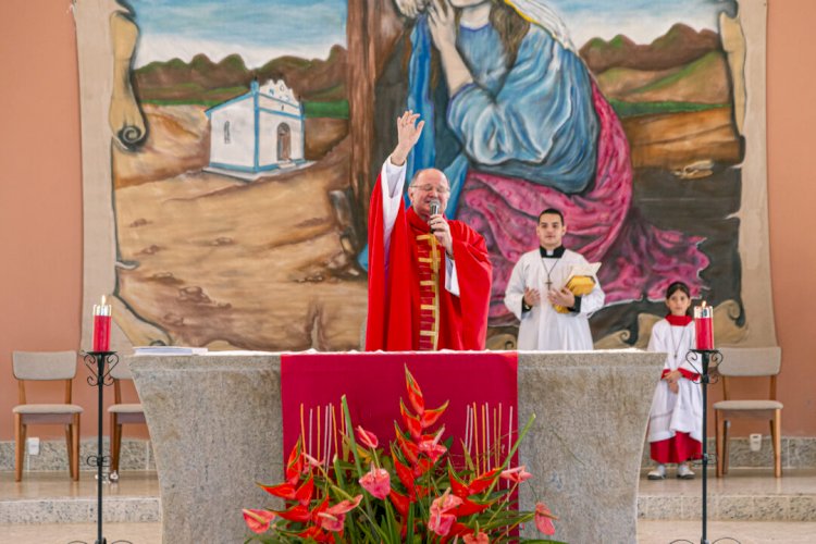 Pe. Luismar Celebra em Ibiraçu 18 anos de vida Sacerdotal