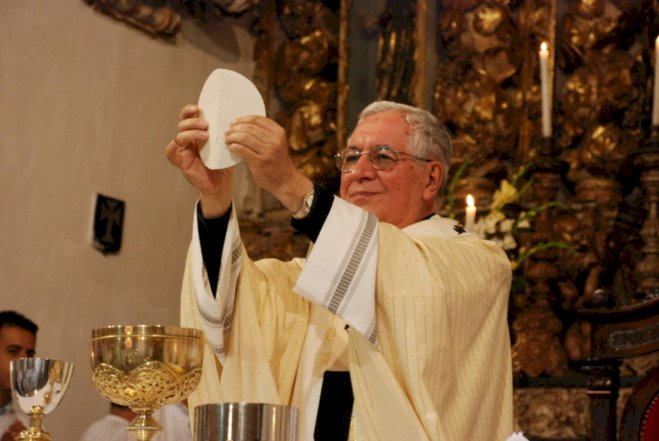 Velório de Dom Geraldo é realizado na Catedral de Vitória