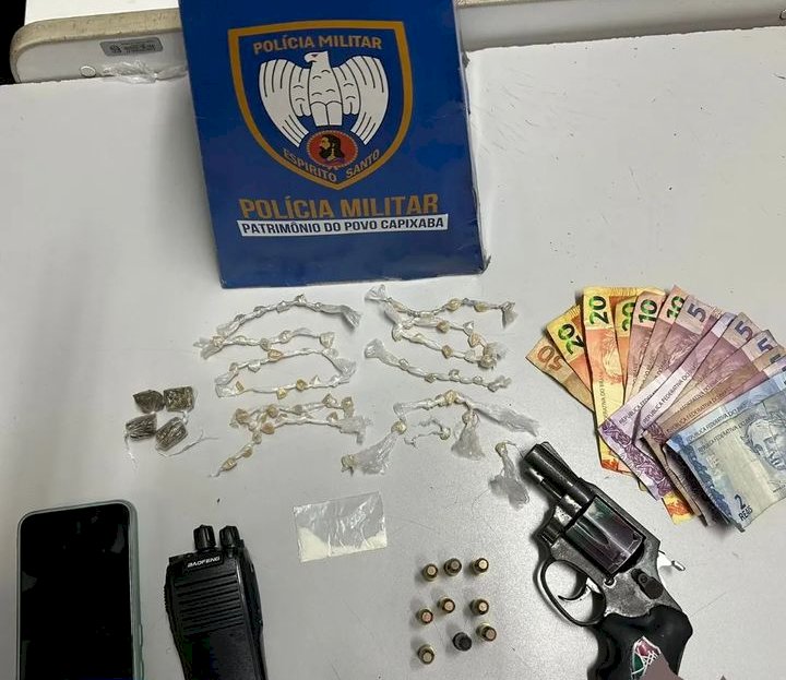 Indivíduos com drogas e arma de fogo em Aracruz são presos pela PM