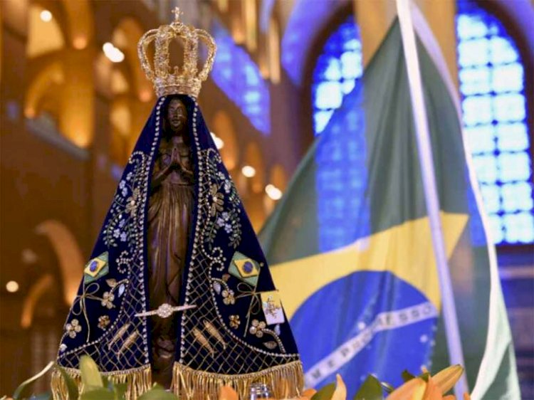 Fiéis celebram Nossa Senhora Aparecida em Aracruz
