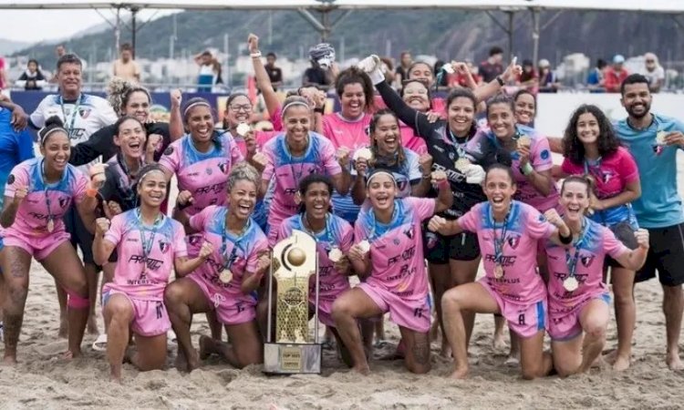 Time de Beach Soccer feminino do ES é eleito  o melhor do mundo