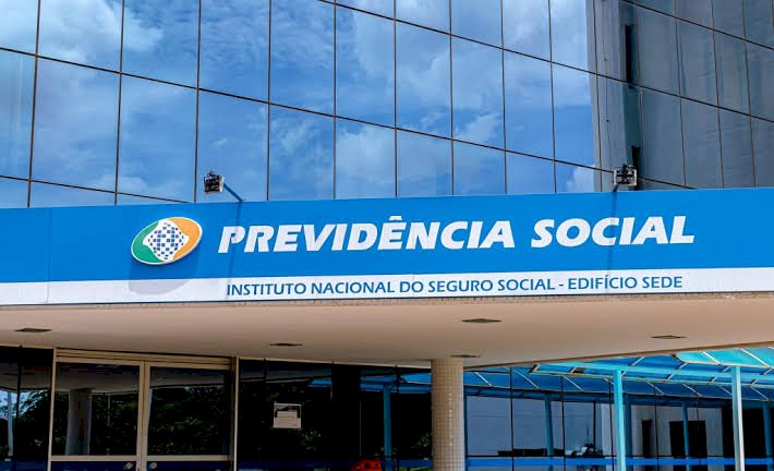 Servidores do INSS entram em greve por tempo indeterminado