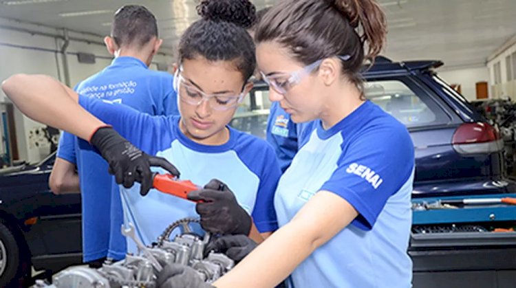 Saiba como se inscrever em 1.240 chances para 26 cursos técnicos de graça no ES