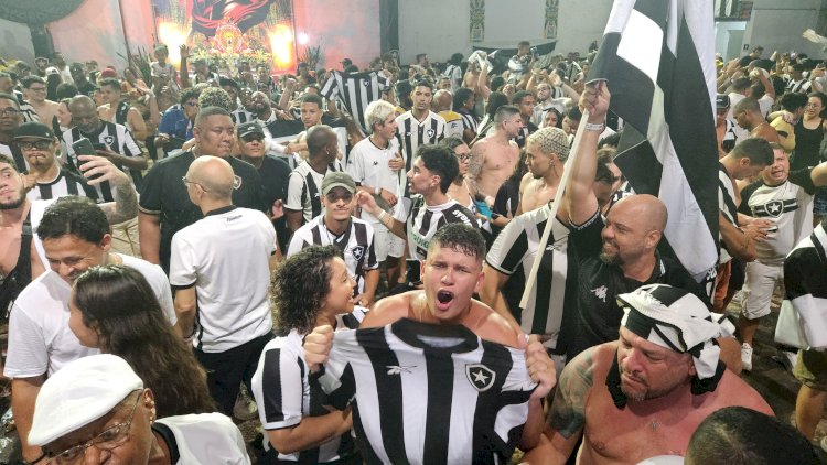 Torcida do Botafogo no ES comemoram a conquista da Libertadores