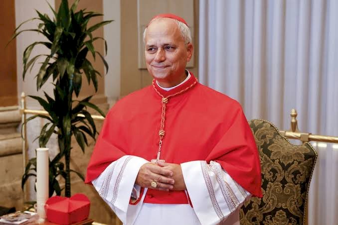 Americano Robert Prevost é anunciado como novo papa