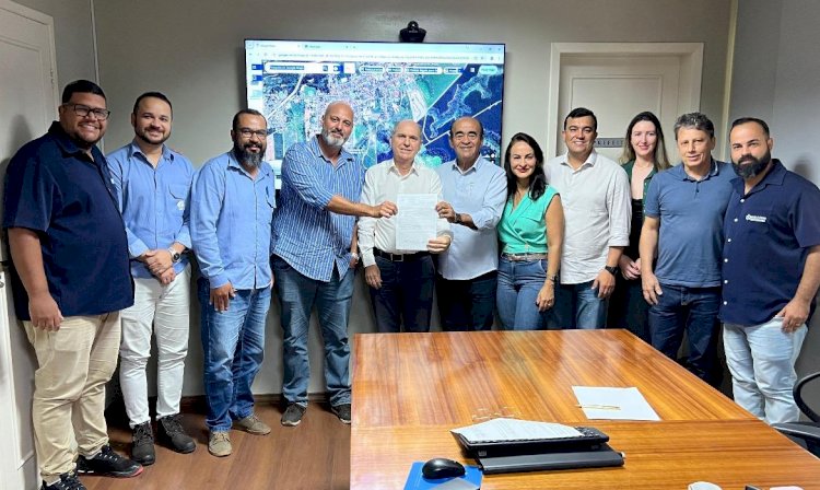 Aracruz assina ordem de serviço de mais de R$ 1 milhão em obras de saneamento e segurança hídrica